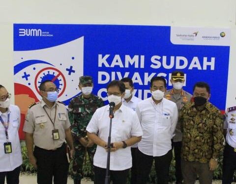 Dibuka untuk Vaksinasi Lansia, Menkes Budi Gunadi Sadikin Kagumi Sentra Vaksinasi Bandara Soekarno-Hatta