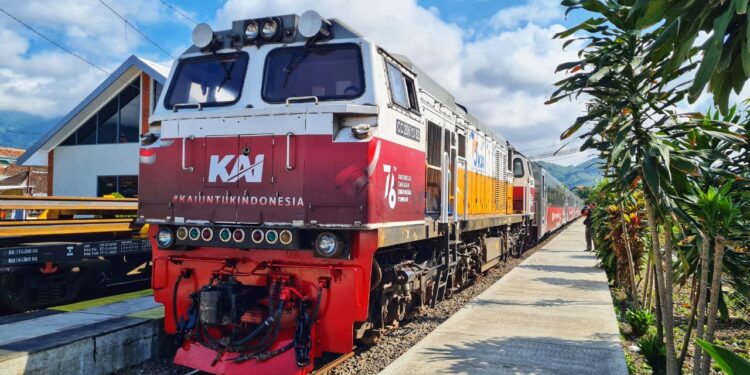 Semarakkan HUT Ke-76 Kemerdekaan RI, KAI Hadirkan Livery Khusus