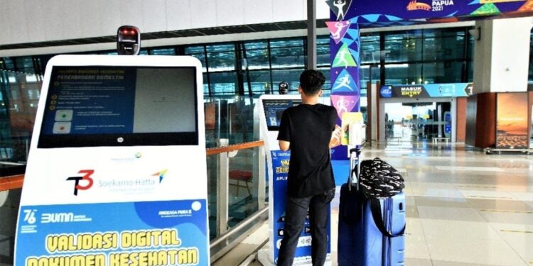 Penggunaan PeduliLindungi di Bandara AP II Tembus 1 Juta Kali untuk Proses Keberangkatan dan Kedatangan Penerbangan