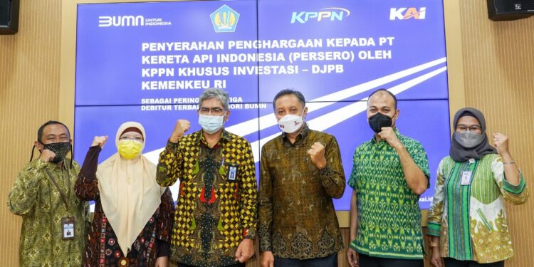 KAI Dinobatkan Kemenkeu sebagai Salah Satu Debitur Terbaik Kategori BUMN