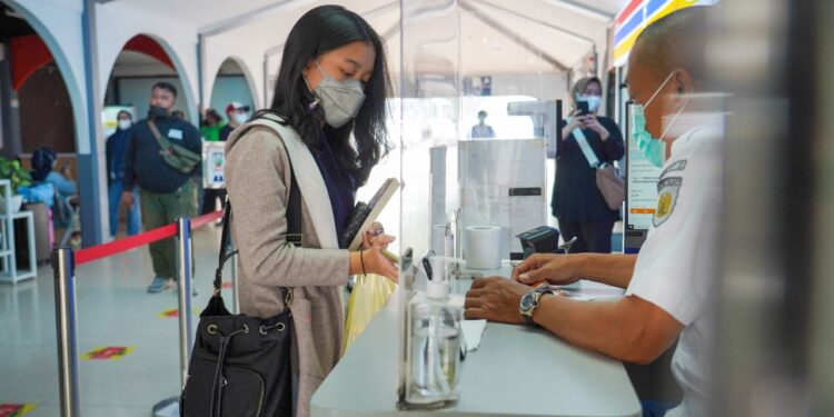 3 Hari Masa Nataru, KAI Layani Pelanggan Sesuai Protokol Kesehatan