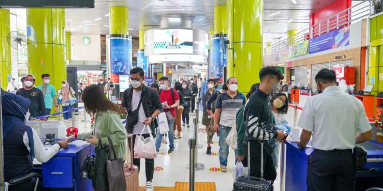 2,1 Juta Orang Gunakan Kereta Api Selama Masa Natal dan Tahun Baru 2022