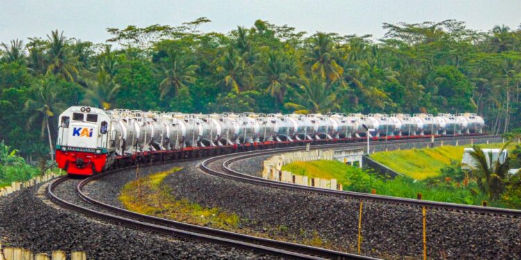 Volume Angkutan Barang KAI Naik 12,7% di Tahun 2021