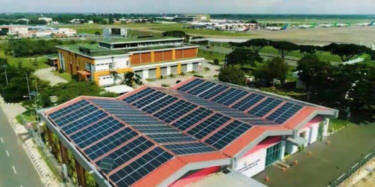Dukung Pemanfaatan Energi Baru Terbarukan, Angkasa Pura II Targetkan 20 Bandara Pakai Pembangkit Listrik Tenaga Surya Pada 2025