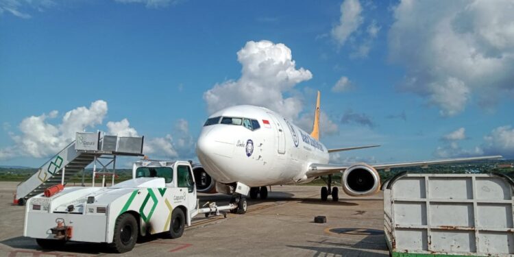 Gapura Angkasa Tangani Pesawat Kargo Blakcstone