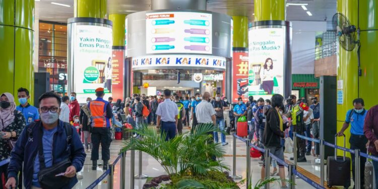 Puncak Arus Mudik, Tiket KA Jarak Jauh dari Jakarta Terjual 100%  