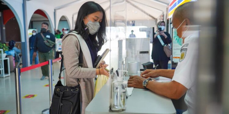 Mulai 17 Juli 2022, Pelanggan KA Jarak Jauh yang Belum Divaksin Booster Wajib Screening Covid-19
