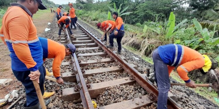 Perbaikan Jalur Selesai, KAI Memohon Maaf Atas Keterlambatan Perjalanan KA