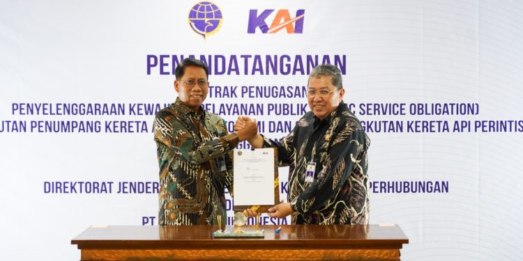KAI Tandatangani Kontrak PSO KA Ekonomi dan Subsidi KA Perintis Tahun 2023 Senilai Rp2,67 Triliun