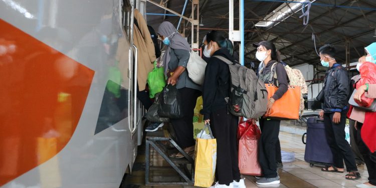 Tenang, Ini Tips Saat Barang Tertinggal di Stasiun atau di Atas KA