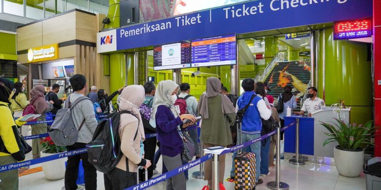 Pelanggan KA Pada Arus Balik Lebaran Melebihi Jumlah Rata-Rata Periode Arus Mudik