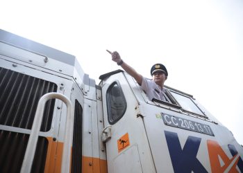 Perjalanan Panjang dan Penuh Tantangan Seorang Masinis