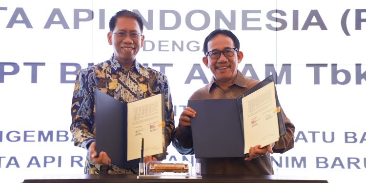 Tingkatkan Sinergisitas BUMN, KAI dan PTBA Tanda Tangani Perjanjian Angkutan Batu Bara