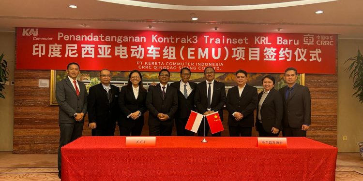 KAI Commuter Tandatangani Kontrak Kerjasama Pengadaan Sarana KRL Baru Dengan CRRC Sifang