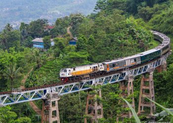 Mau Liburan Seru? Yuk Cobain Naik Kereta Luar Biasa!