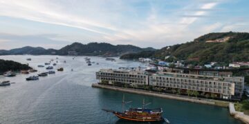 Komodo National Park Resmi Jadi Destinasi Terindah Ke-2 di Dunia, Ini Cara Menikmatinya dengan Gaya ‘Luxury Getaway’ di Meruorah