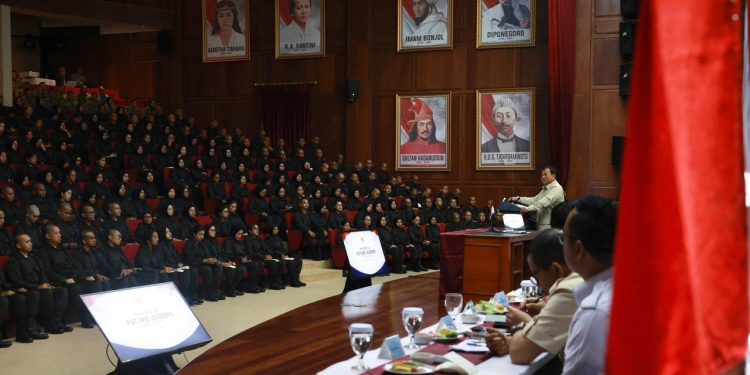 Presiden Prabowo Beri Taklimat Peserta Presidential Future Leaders Program 2026